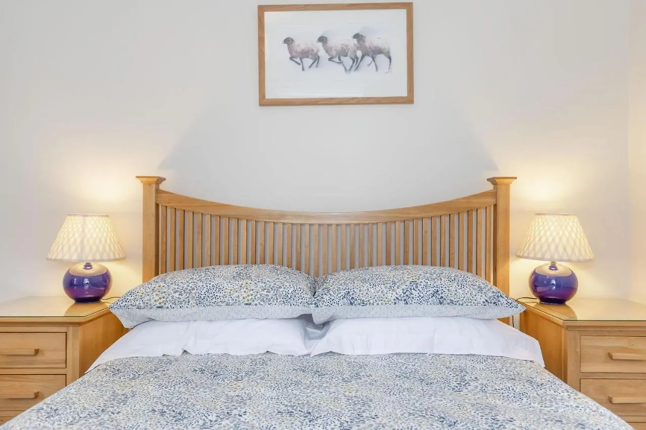 Swift Cottage Pateley Bridge 0*,