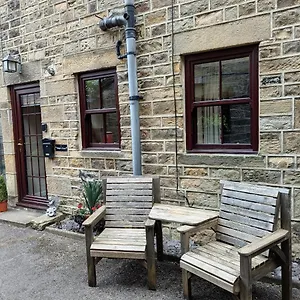 Cosy In The Heart Of Pateley Bridge. Pateley Bridge